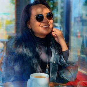 Meet your Posher, Jasmine